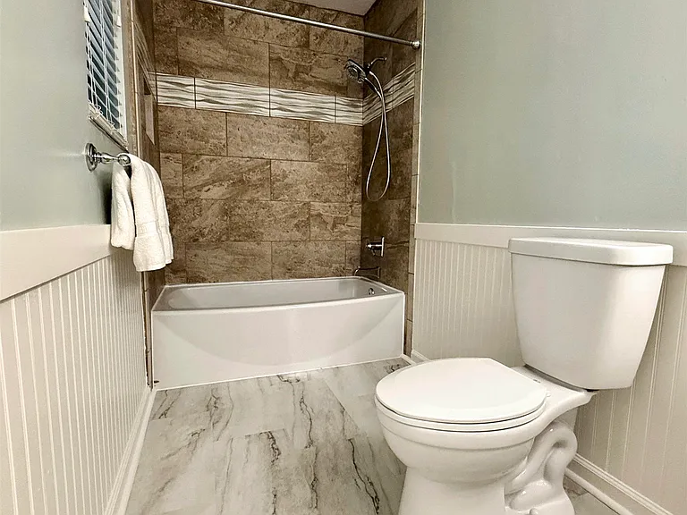 4728 Pimlico Dr — Photo 14
