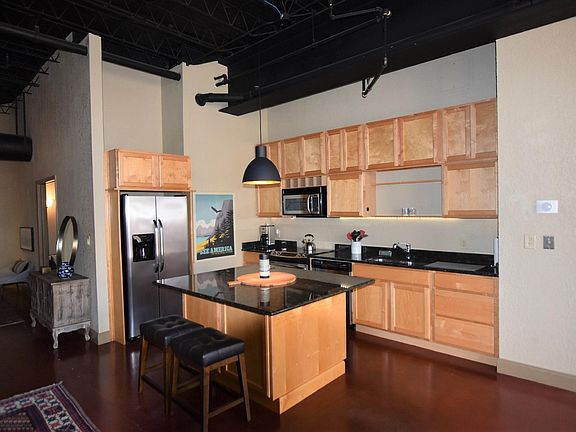 3rd image of 214 E Travis St APT 404