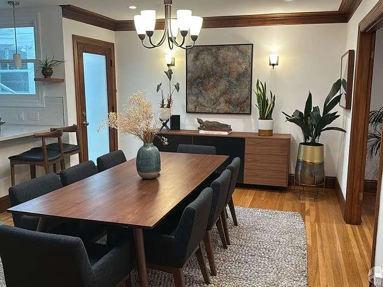 3718 Divisadero St — Photo 2