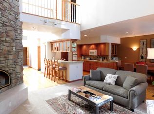 57006 Peppermill Circle Th #11-D, Sunriver, OR 97707