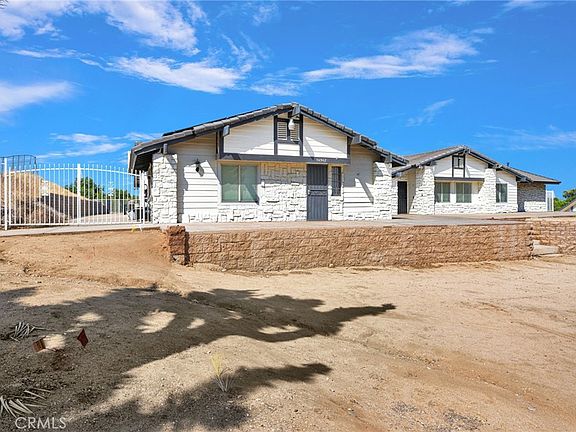 3rd image of 14942 Riverside Dr