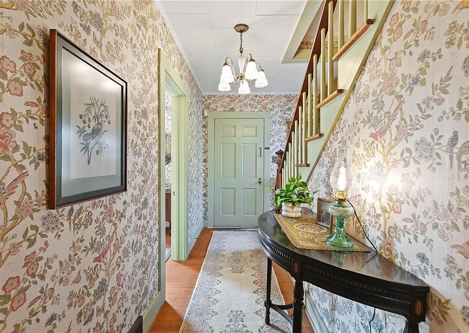 7th image of this home