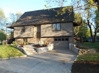 2824 E Rockaway St, Springfield, MO 65802