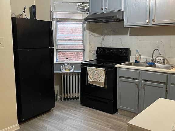 4th image of 3345 Englewood St Floor 2