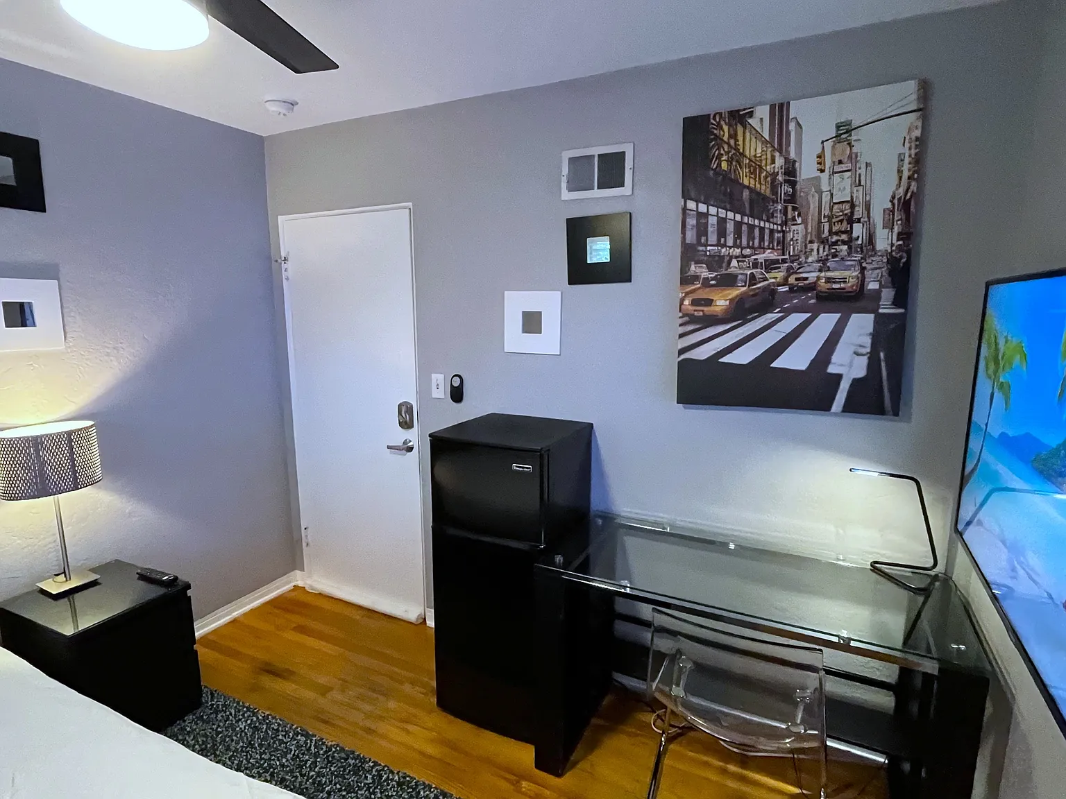 236 North Keech Street - #H Room 4 — Photo 3