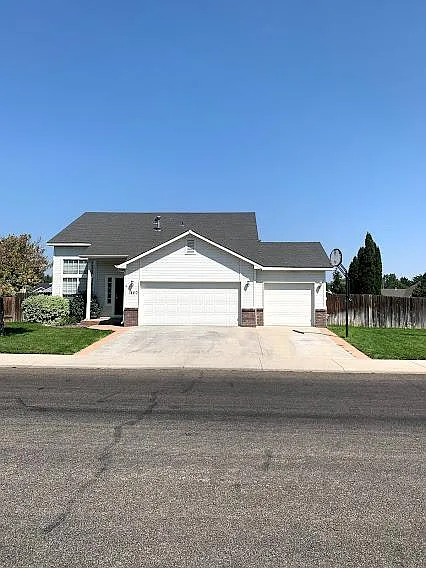 1440 N Golfview Ave
