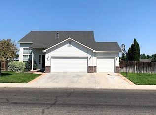 1440 N Golfview Ave, Meridian, ID 83642