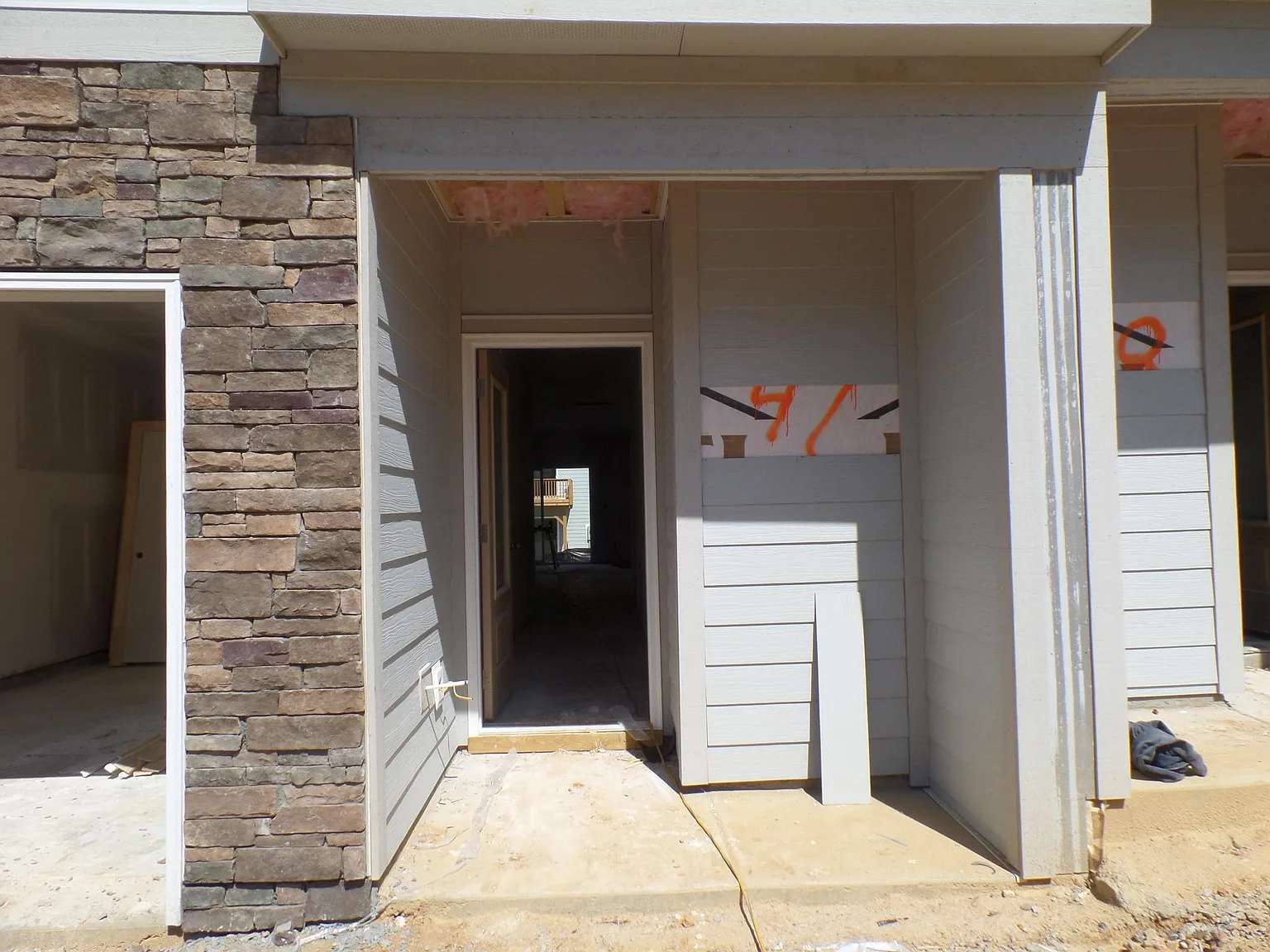 6923 Eddy Point Ln — Photo 2