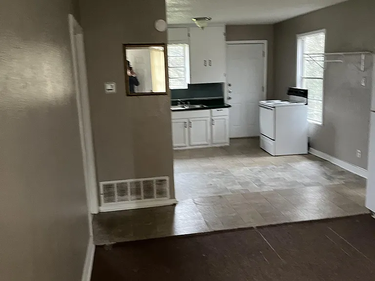 803 Southside Dr #A — Photo 2