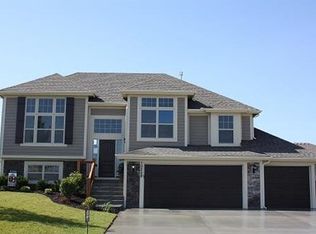 10214 N Cedar Ave, Kansas City, MO 64157