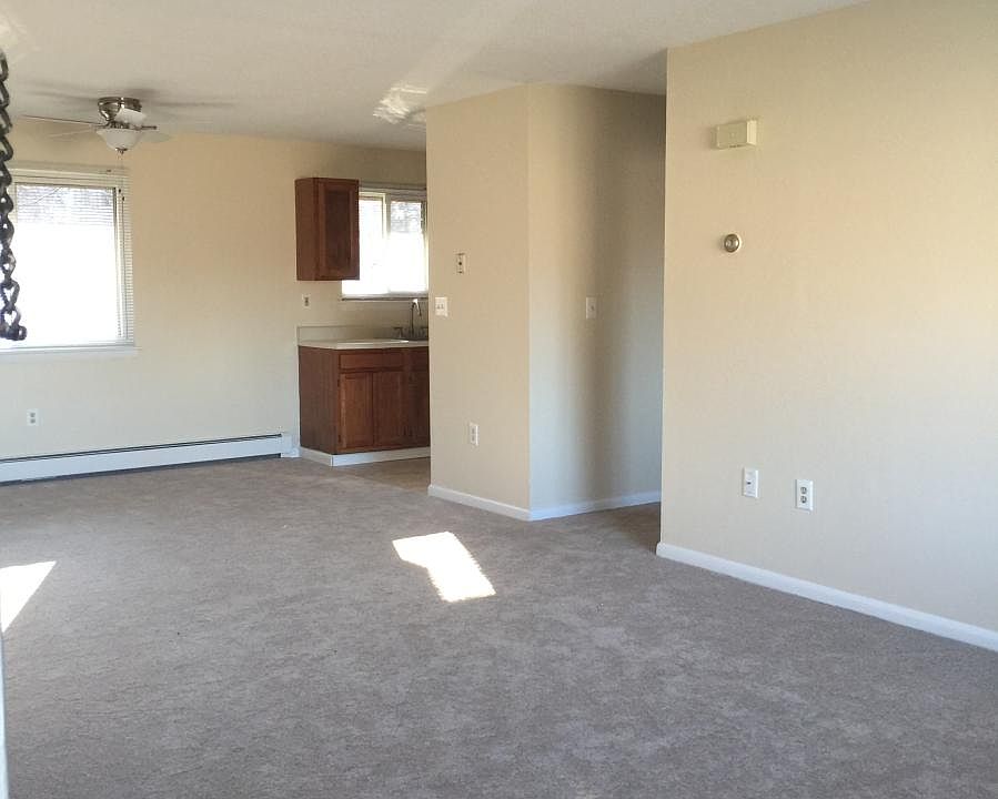 open concept living/dinning room