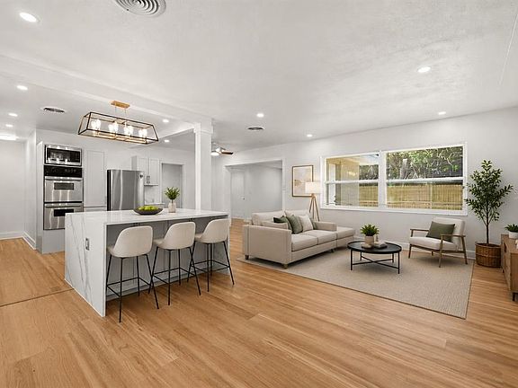 3rd image of 2440 66TH AVENUE S