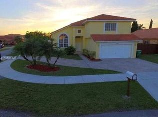 9118 SW 165th Pl, Miami, FL 33196