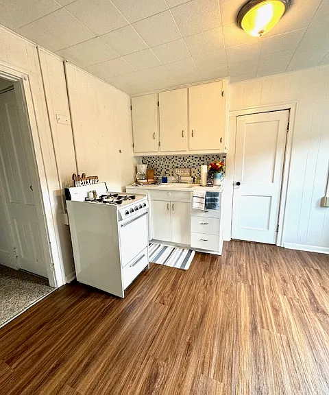 1233 Buffalo St #3 — Photo 5