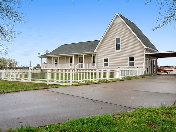 5th image of 7289 Woodfin Rd