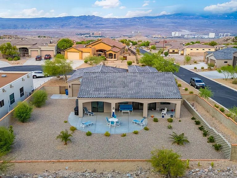 2836 Steamboat Dr — Photo 32