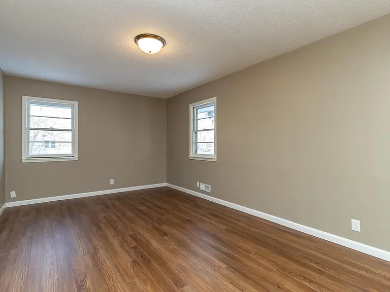 9140 Penn Ave S — Photo 10