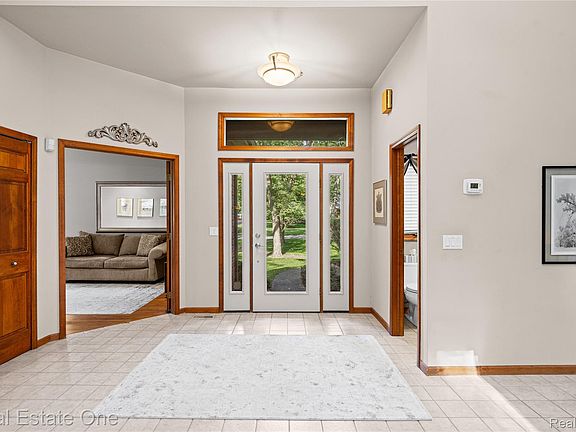 5th image of 9393 Arbor Way