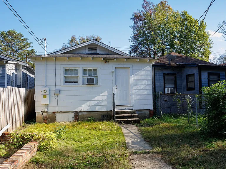 1306 Avenue R — Photo 18