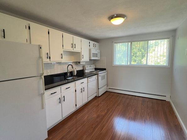 11 Woodcrest Ct APT 5