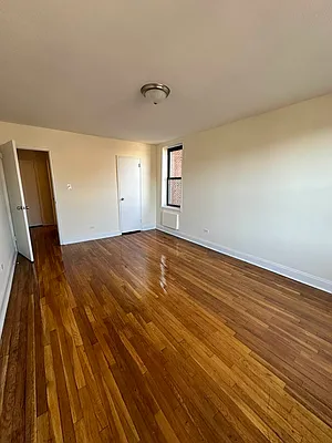 Rented by Giaps Realty Group LLC | media 16