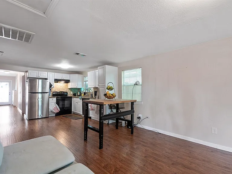 8314 Brandon St — Photo 12