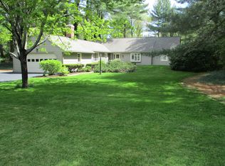 18 Midlands Dr, Avon, CT 06001