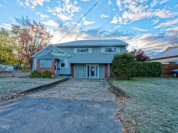 318 Chiswell Rd, Schenectady, NY 12304