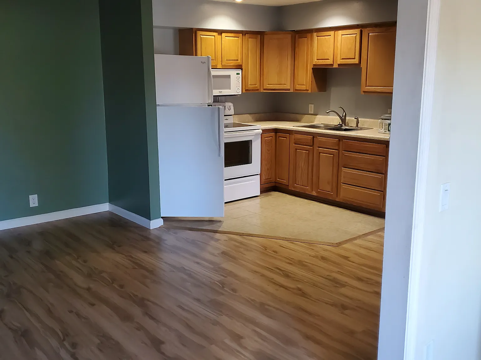 1 bed, 800 sqft, $825 — Photo 1