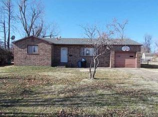 1140 N West End St, Springdale, AR 72764