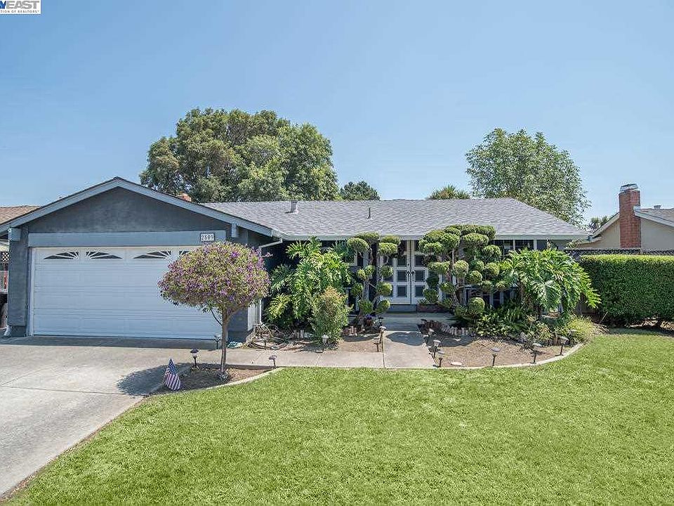 1st image of 2509 Ascot Way
