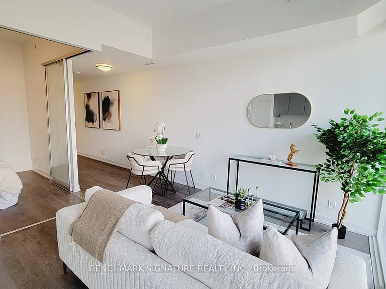 270 Dufferin St #18 — Photo 9