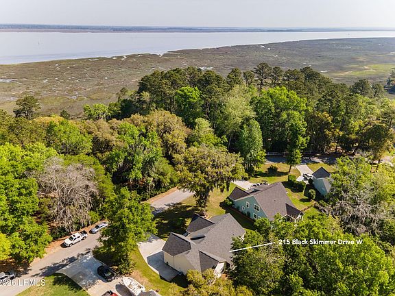 4th image of 215 Black Skimmer Drive W