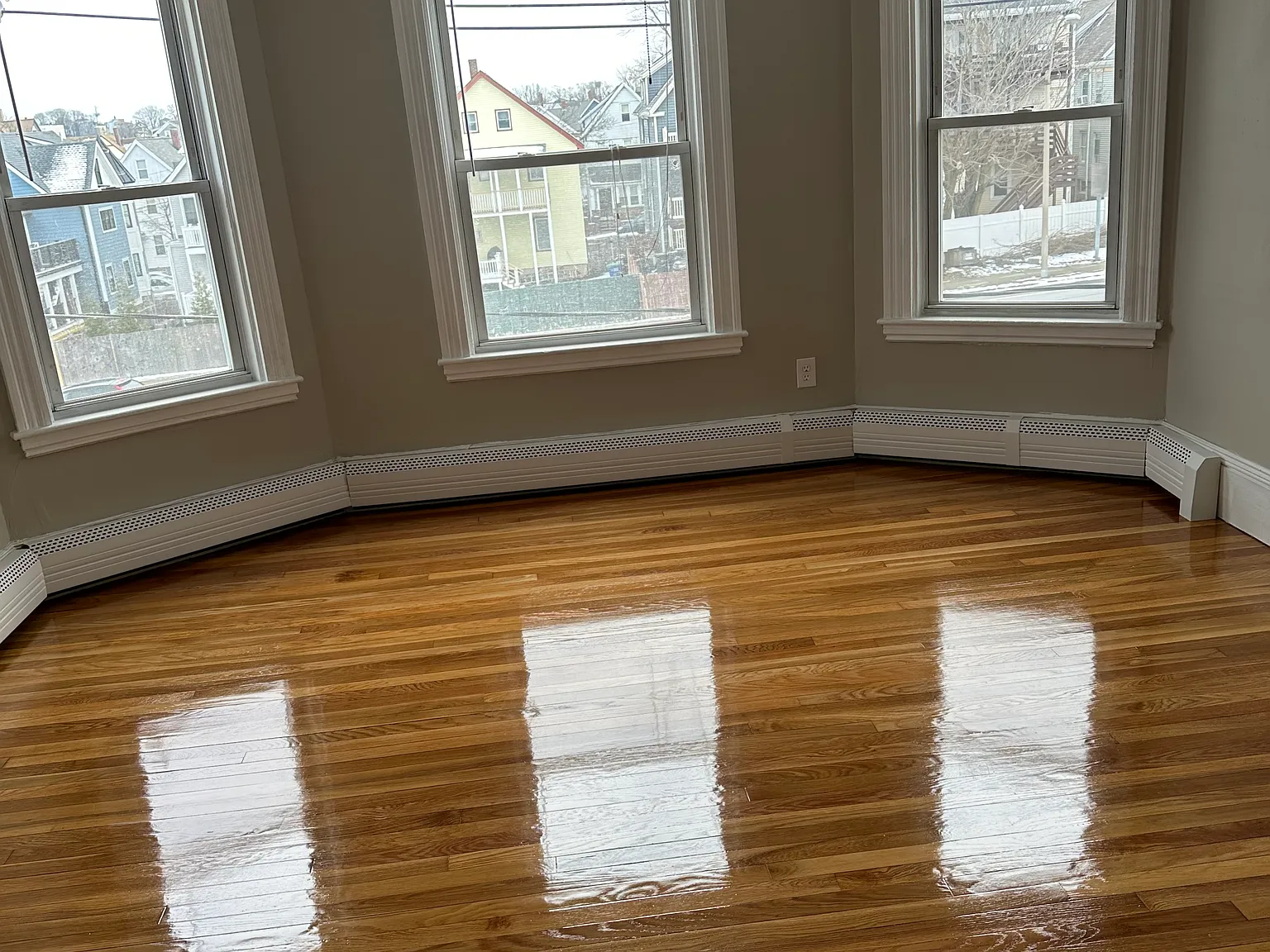 2 bed, 1300 sqft, $2,700 — Photo 2