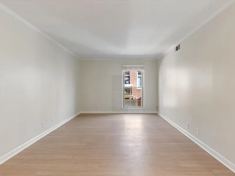 1 bed, 800 sqft, $1,425 — Photo 4