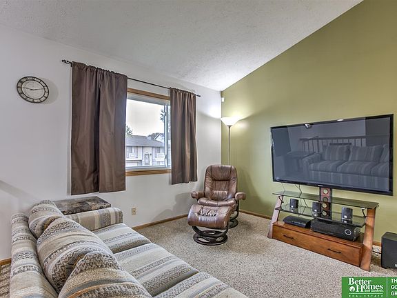 5th image of 7967 Curtis Ave