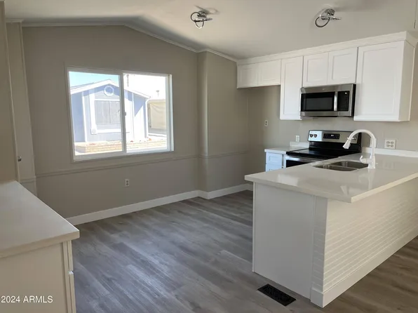 5735 E MCDOWELL Road #208, Mesa, AZ 85215