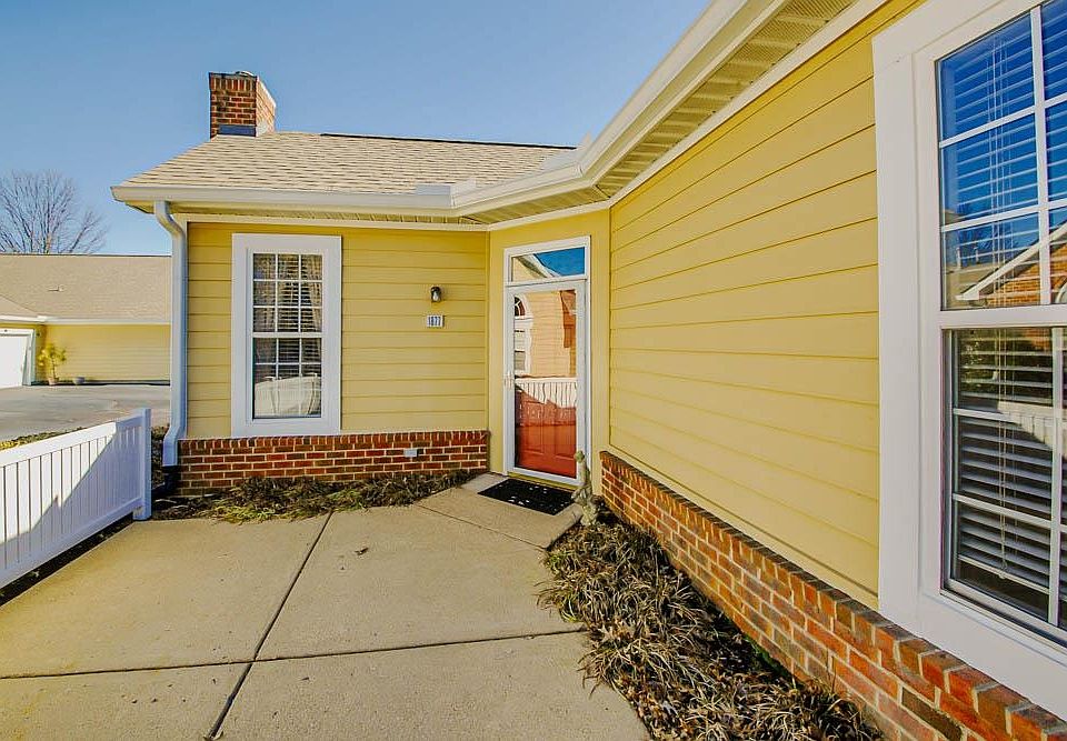 1st image of 1877 Appling Oaks Cir