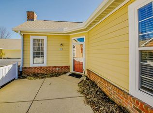 1877 Appling Oaks Cir, Cordova, TN 38016