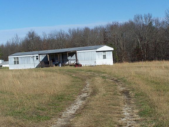 4th image of 20431 Friendship Dr