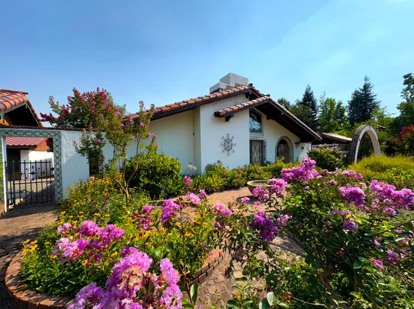 8921 Redbank Rd, Redding, CA 96001