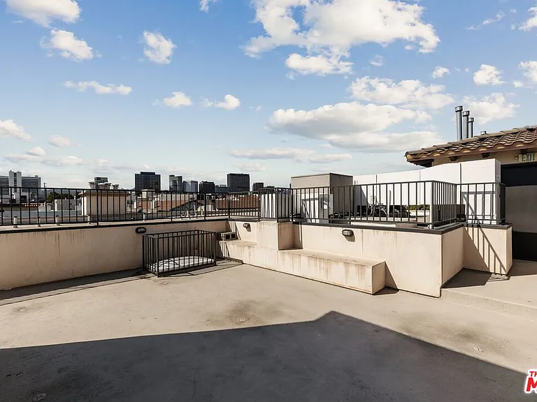 1610 Camden Ave #101 — Photo 32