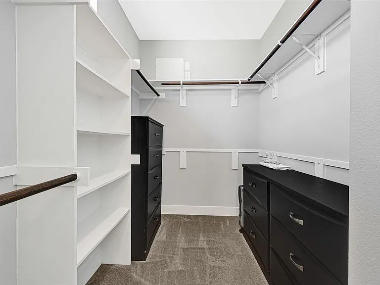 407 Yale Oaks Ln — Photo 13