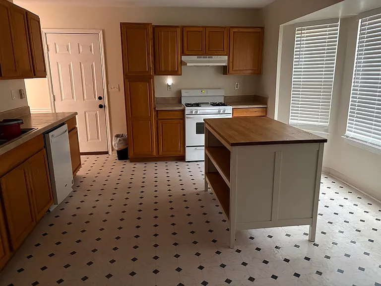 4941 September Ct NW — Photo 5