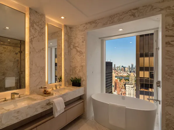 138 East 50th Street image 8 of 27