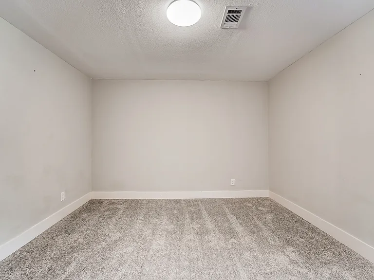 1371 Beaujolais Ln — Photo 14