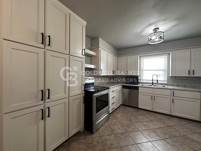 5315 23rd St — Photo 5