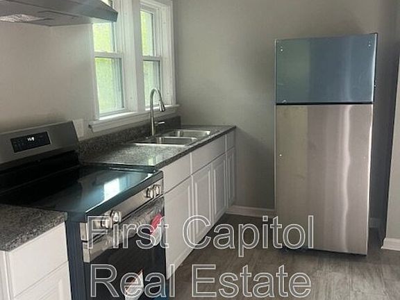 2nd image of 2117 Walnut St Floor 2