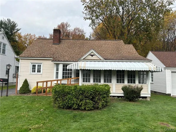 110 Wally Rd, North Syracuse, NY 13212