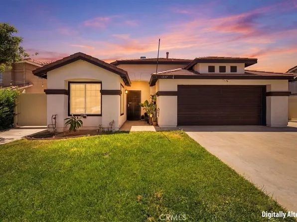 1327 Carriage Ln, Perris, CA 92571
